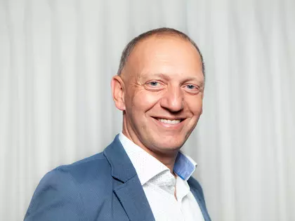 Jos van den Hoven