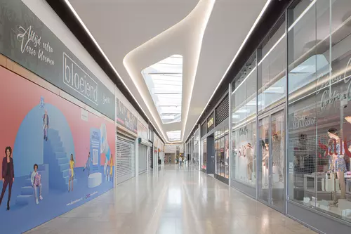 Alexandrium Shopping Center