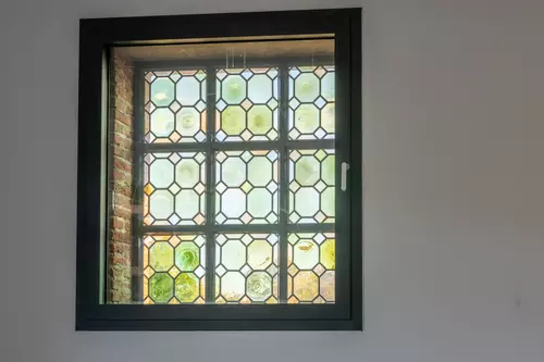 Glas in lood ramen strak afgewerkt