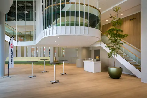 Complete afbouw vloer wand plafond interieur afwerking