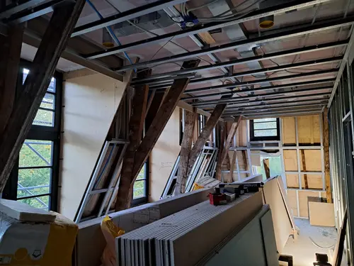 Kapconstructie - integratie installatie tussen 2 plafonds